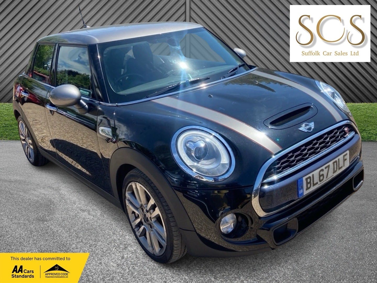 MINI Hatch - image 1 of 47