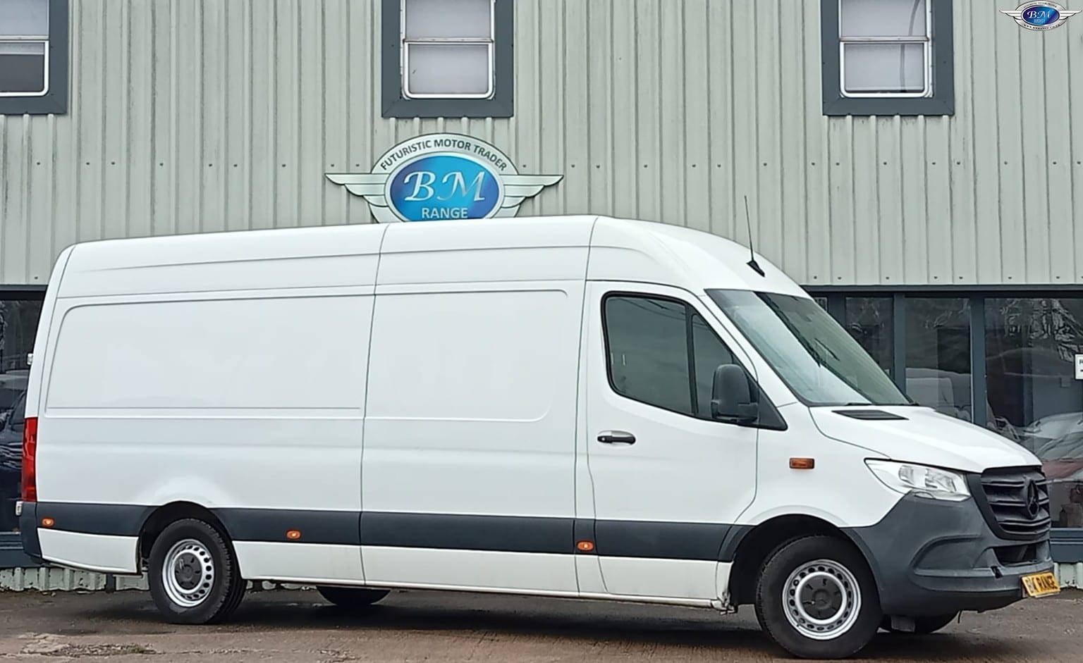 Mercedes-Benz Sprinter - image 1 of 20