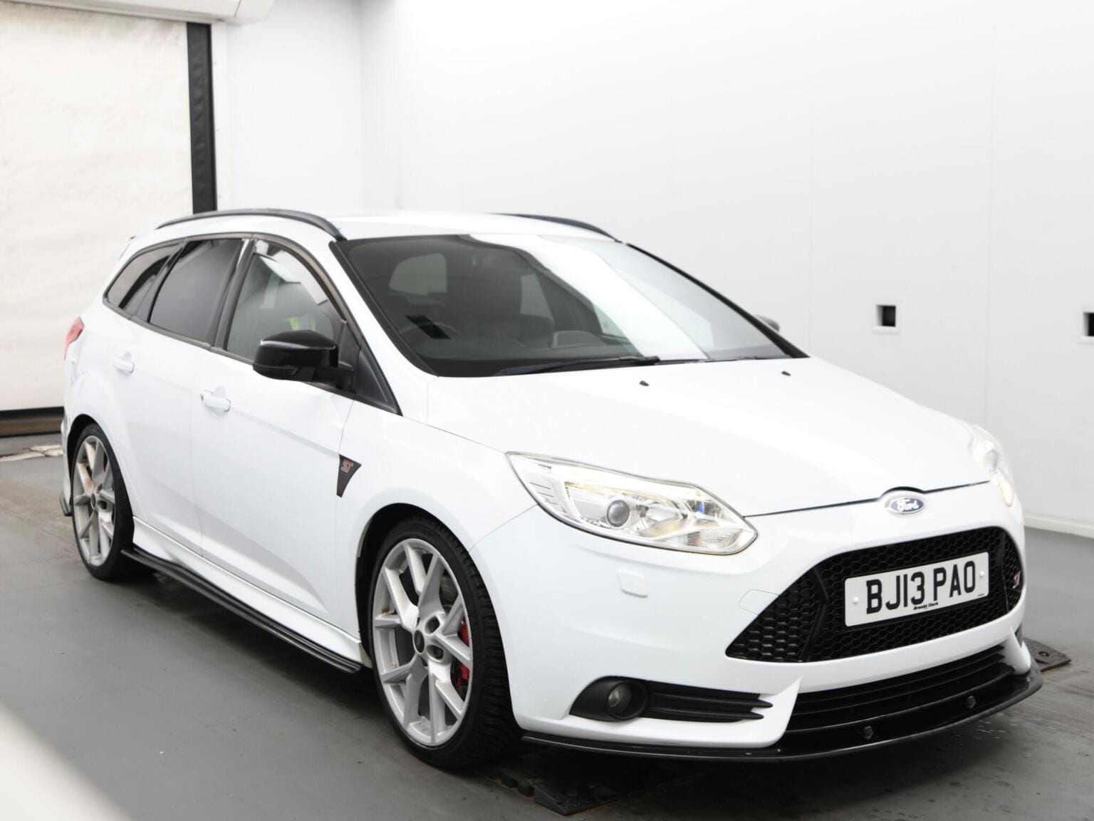 Ford Focus - image 1 of 13
