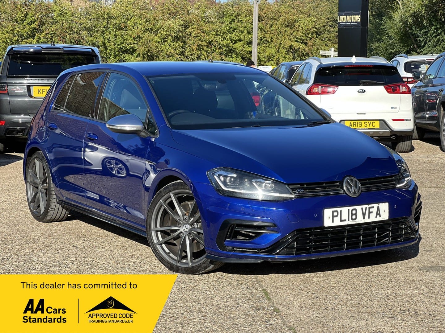 Volkswagen Golf - image 1 of 71