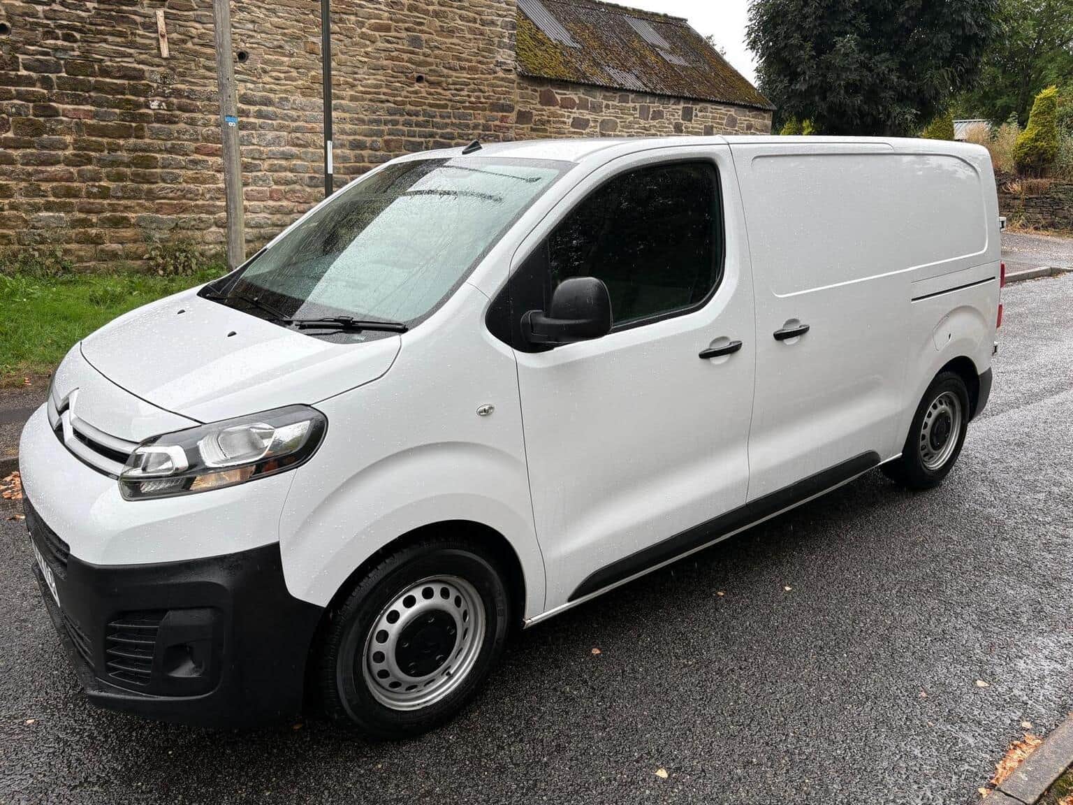 Citroen Dispatch - image 1 of 10