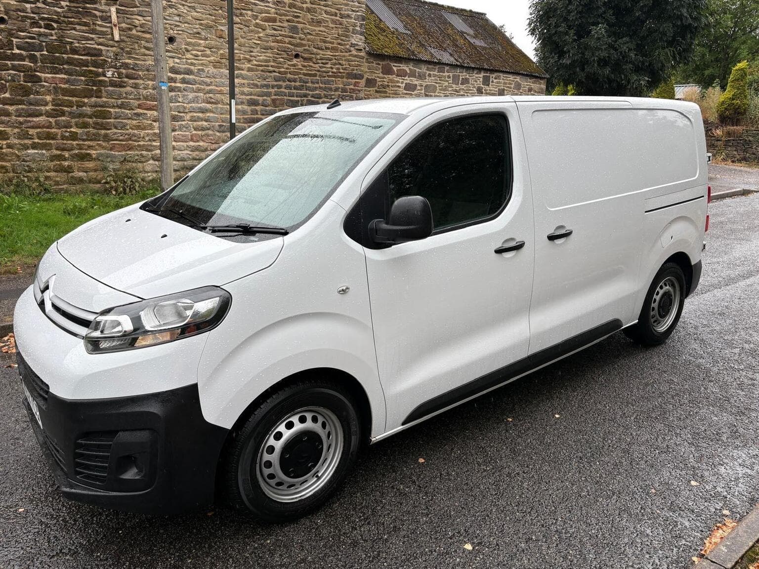 Citroen Dispatch - image 1 of 10