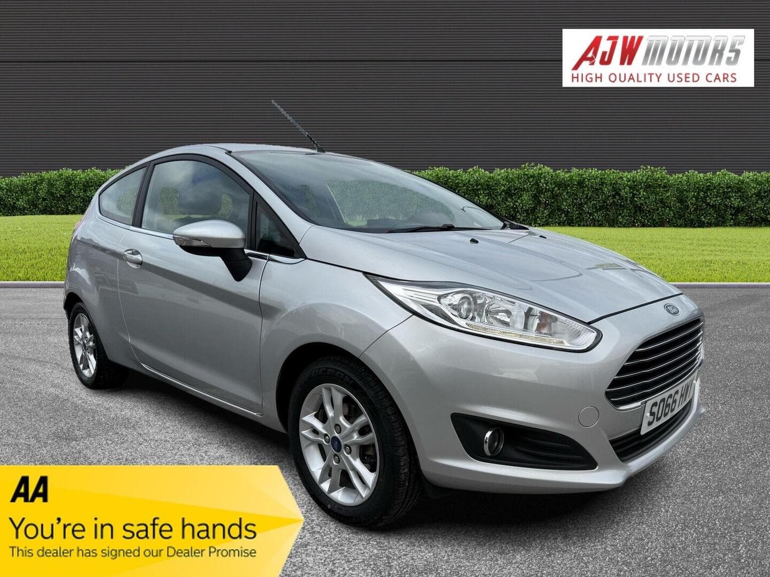 Ford Fiesta - image 1 of 32