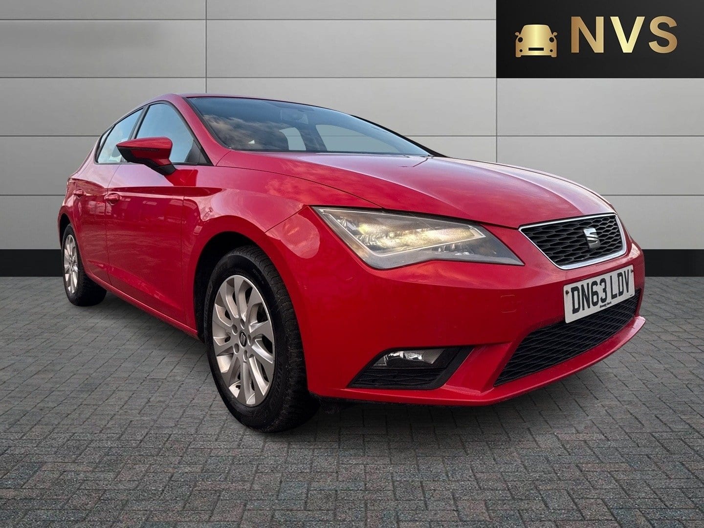 SEAT LEON - image 1 of 14