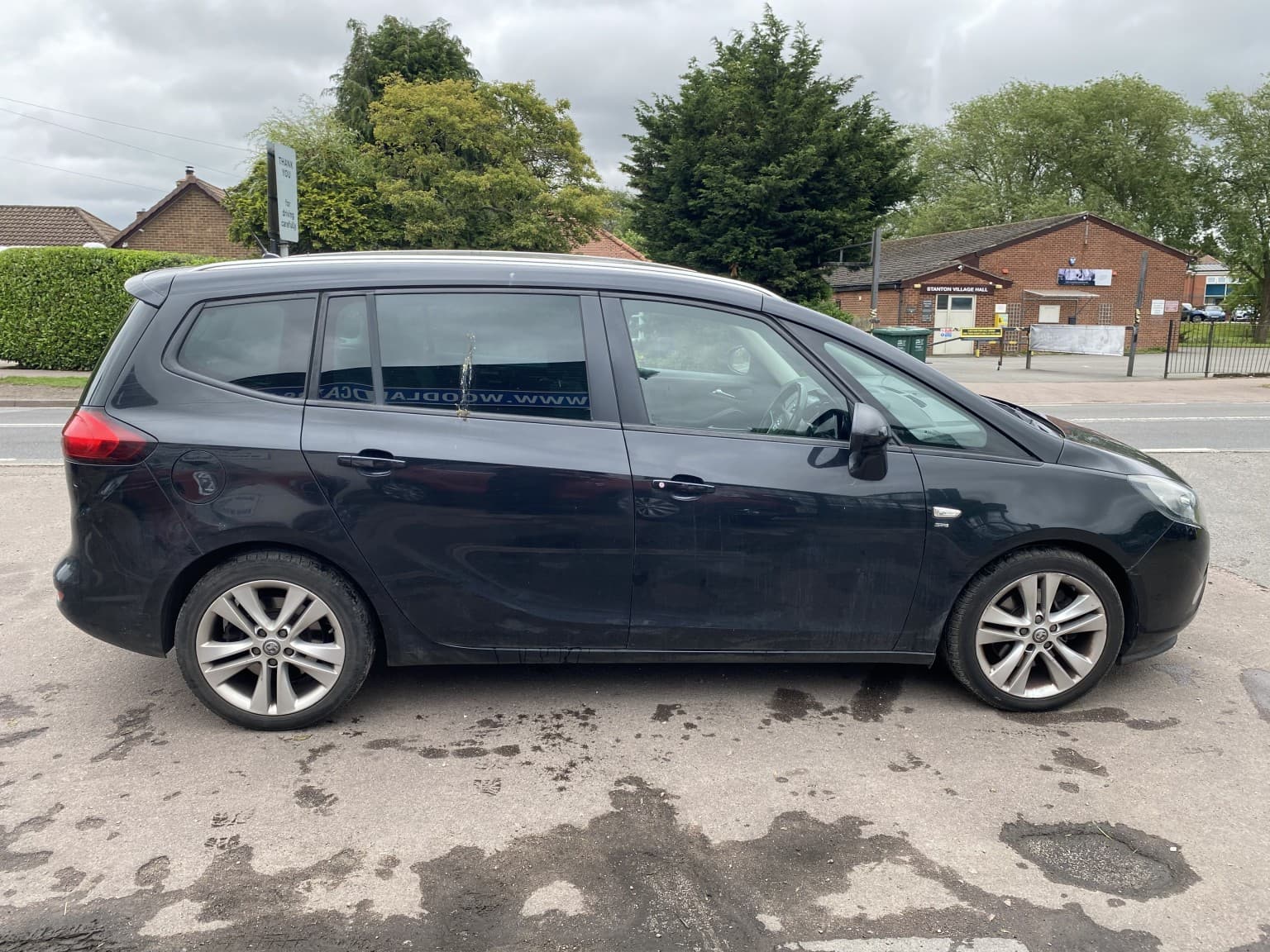 Vauxhall Zafira Tourer - image 1 of 14