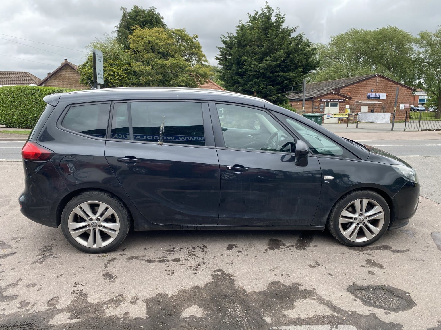 Vauxhall Zafira Tourer - image 1 of 14