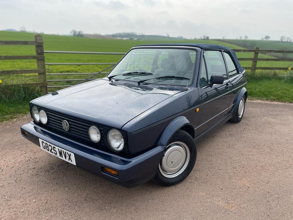Volkswagen Golf - image 1 of 14