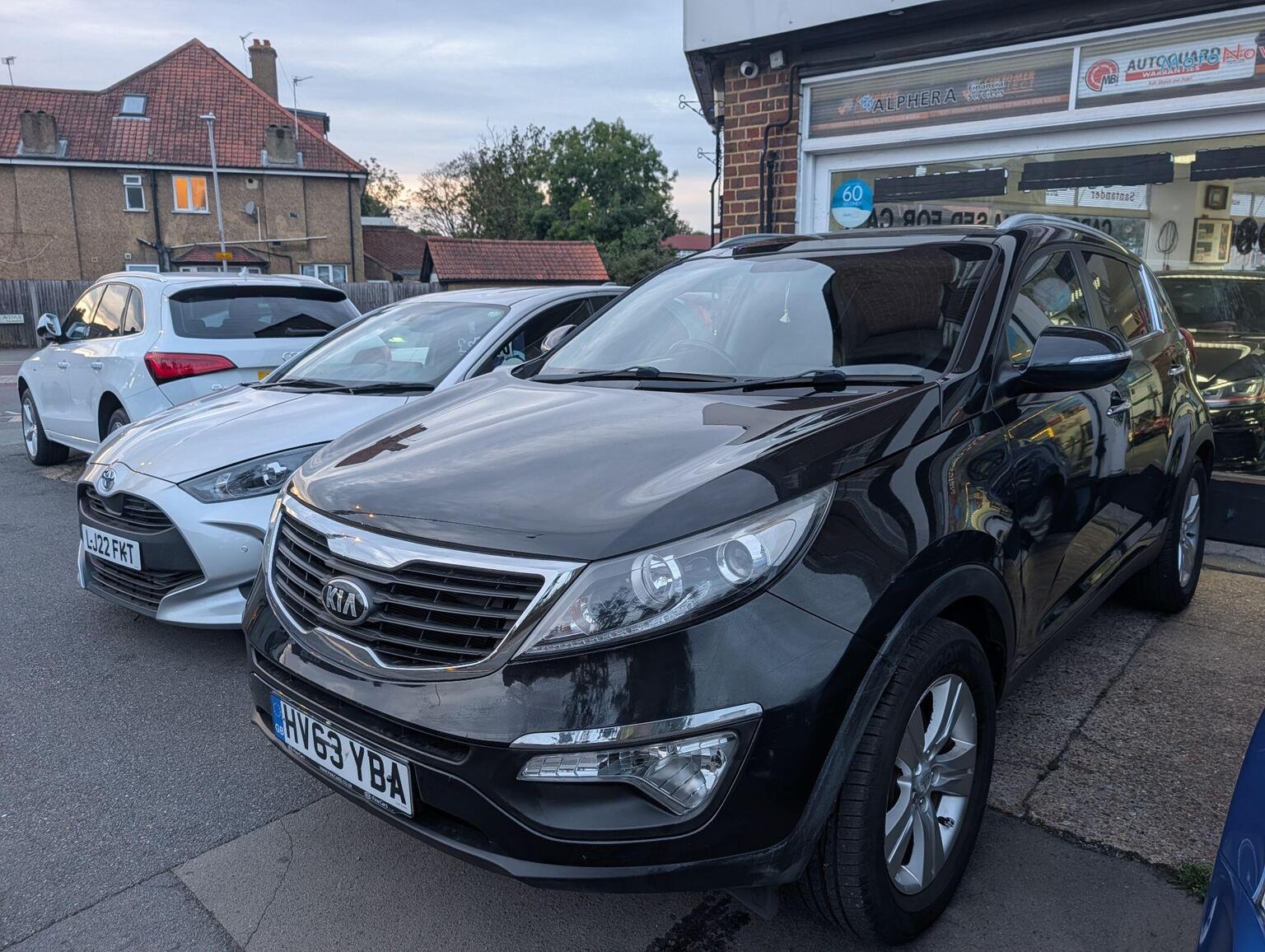 Kia Sportage - image 1 of 22
