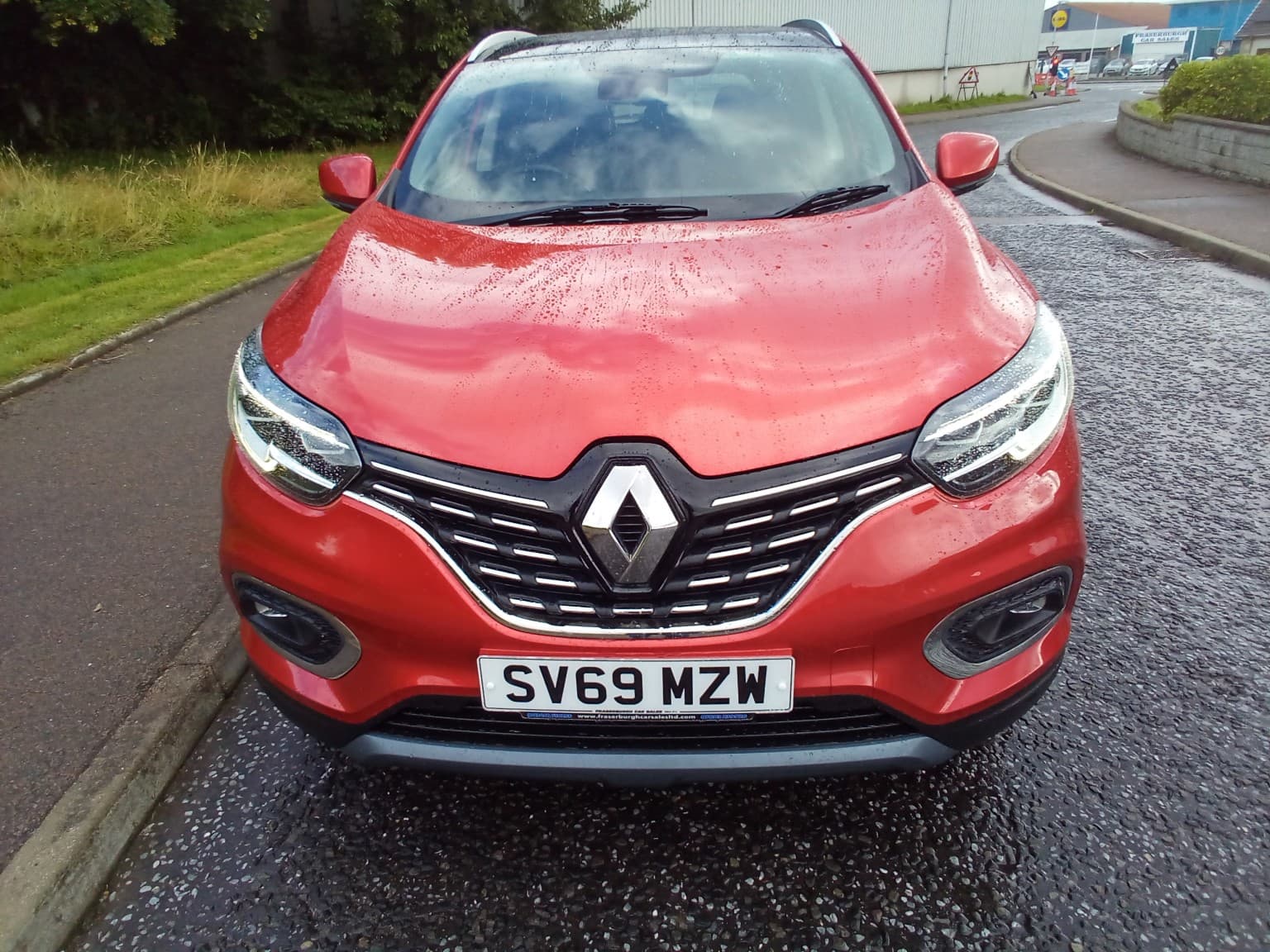 Renault Kadjar - image 1 of 19