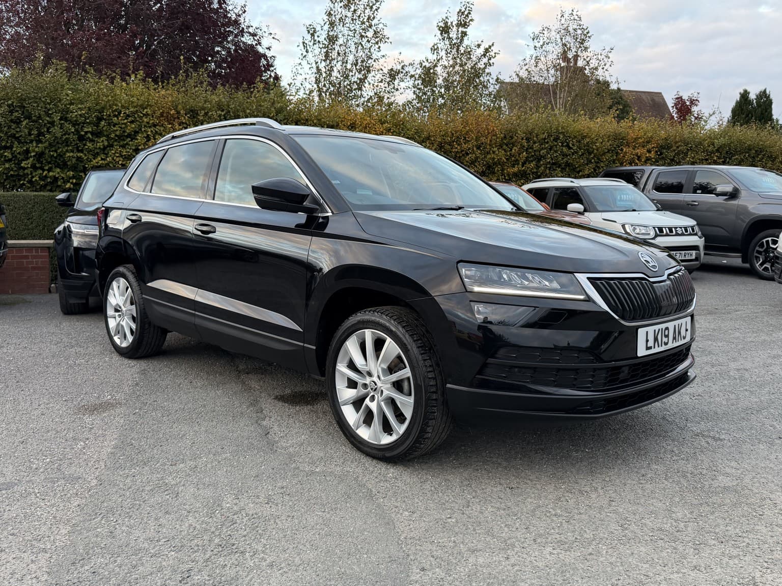 Skoda Karoq - image 1 of 44