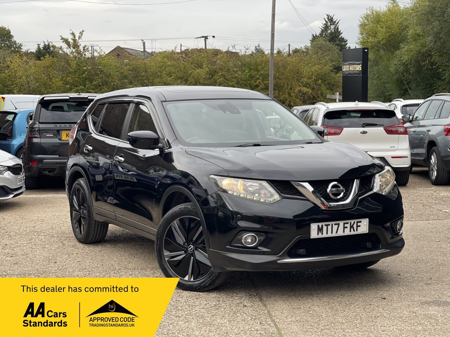 Nissan X-Trail - image 1 of 67
