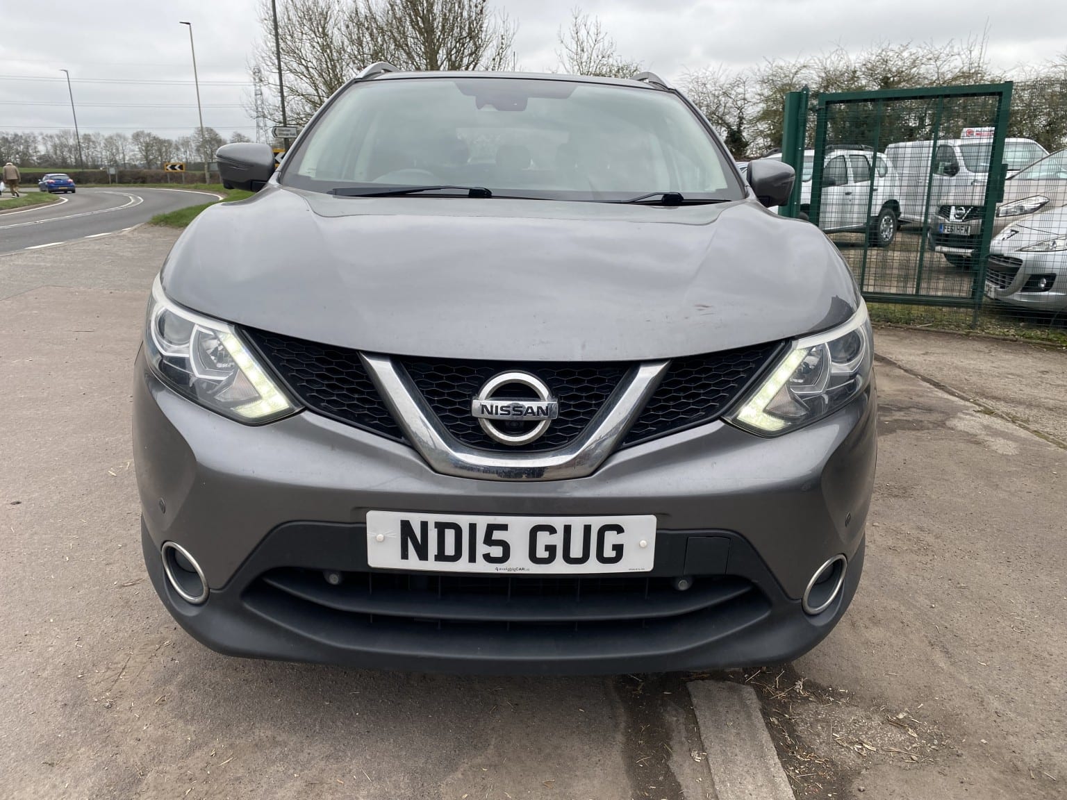 Nissan Qashqai - image 1 of 6
