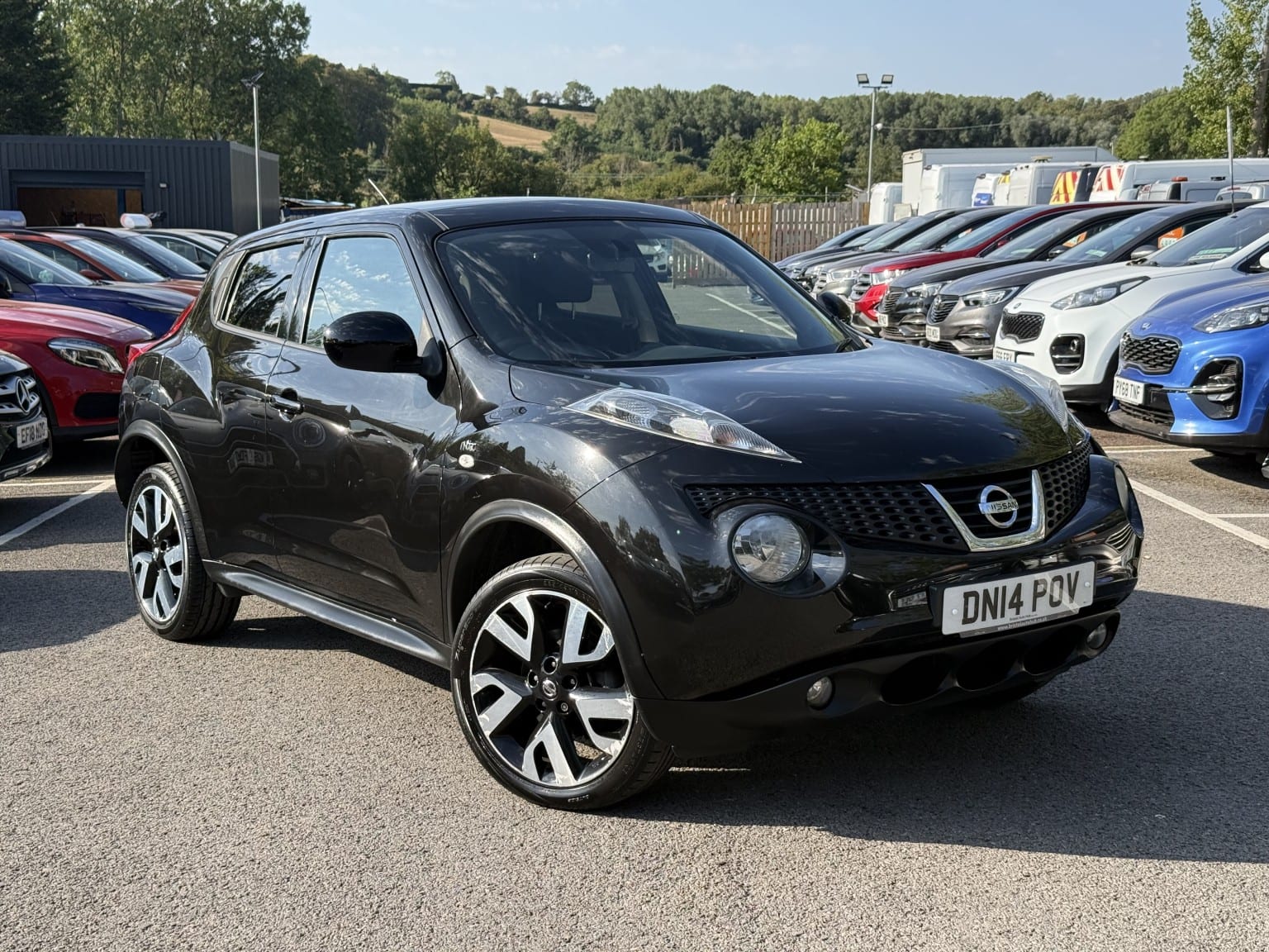 Nissan Juke - image 1 of 55