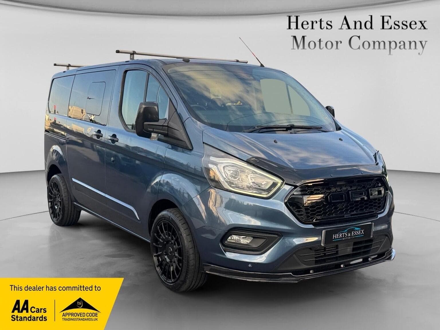 Ford Transit Custom - image 1 of 34