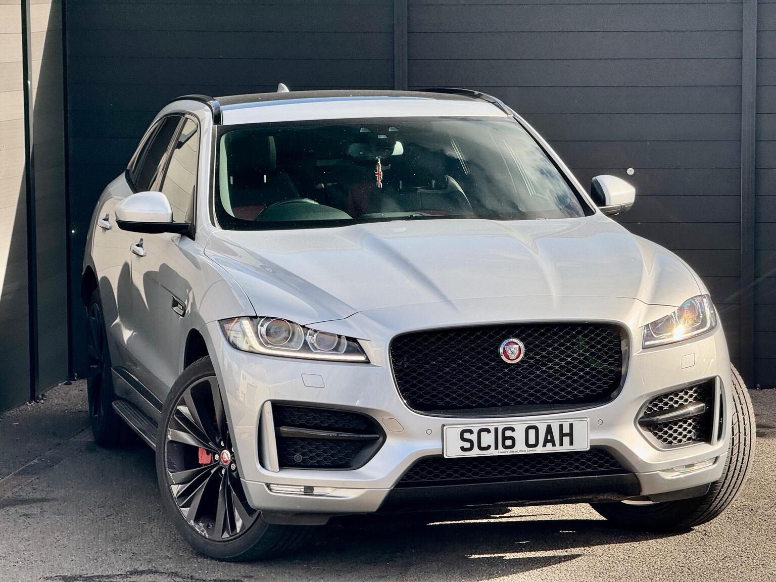Jaguar F-Pace - image 1 of 28