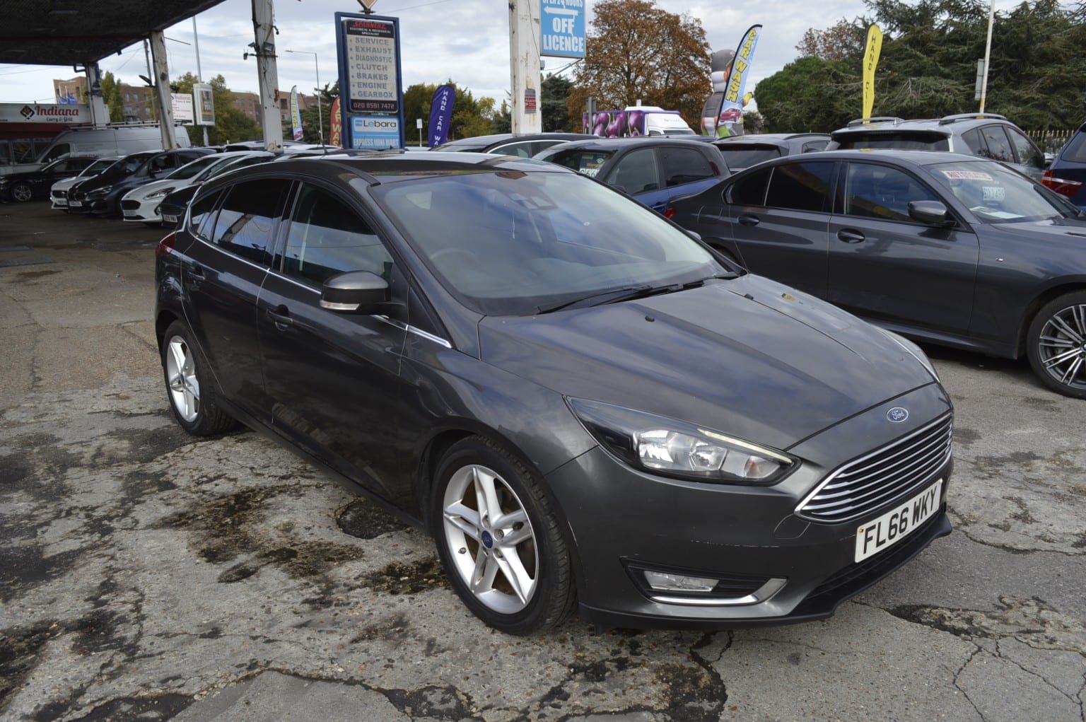 Ford Focus - image 1 of 23