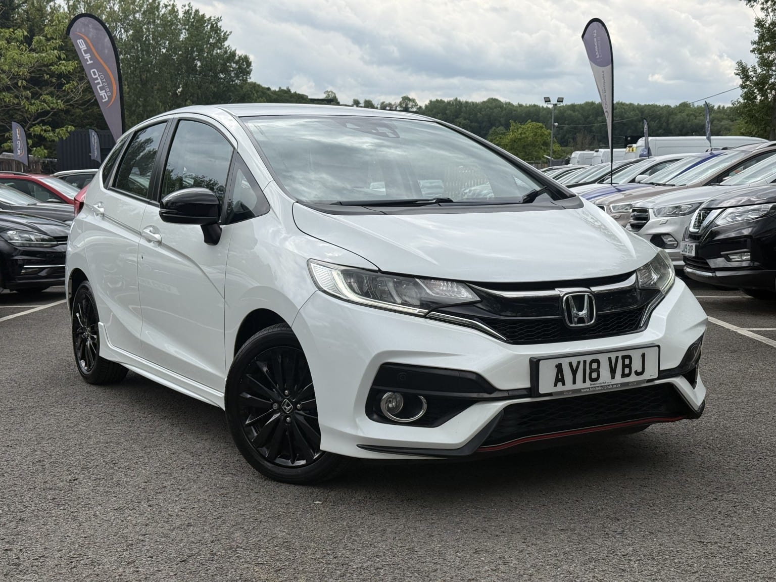 Honda Jazz - image 1 of 54