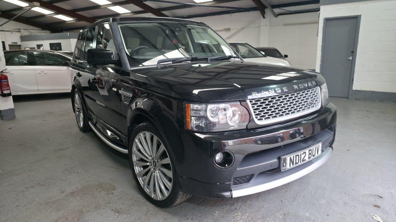 Land Rover Range Rover Sport - image 1 of 30