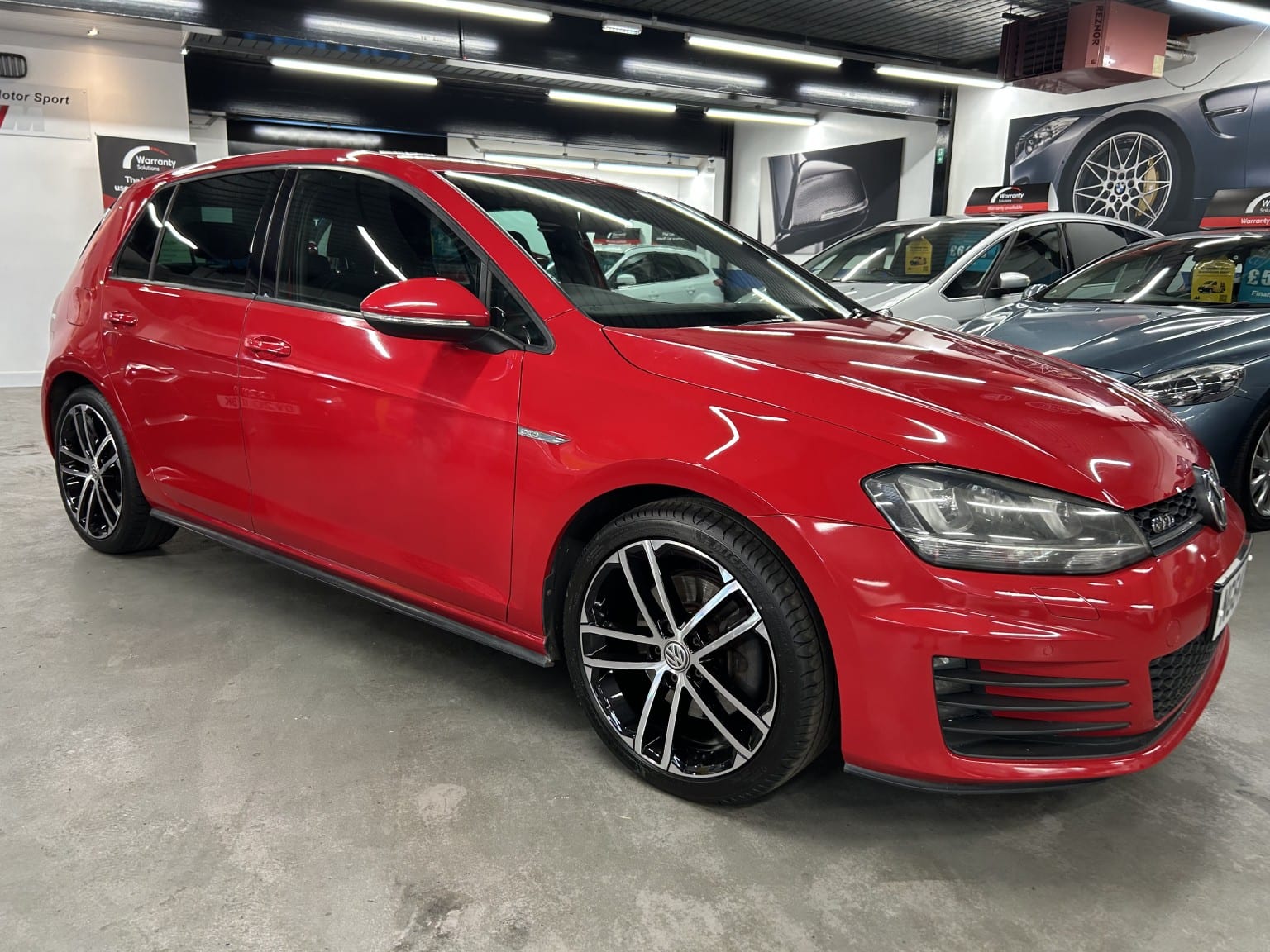 VOLKSWAGEN GOLF - image 1 of 48