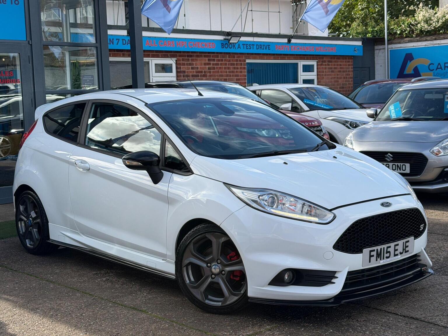 2015 Ford Fiesta 1.6T EcoBoost ST-3 Euro 6 3dr in white — photo 1 of 76