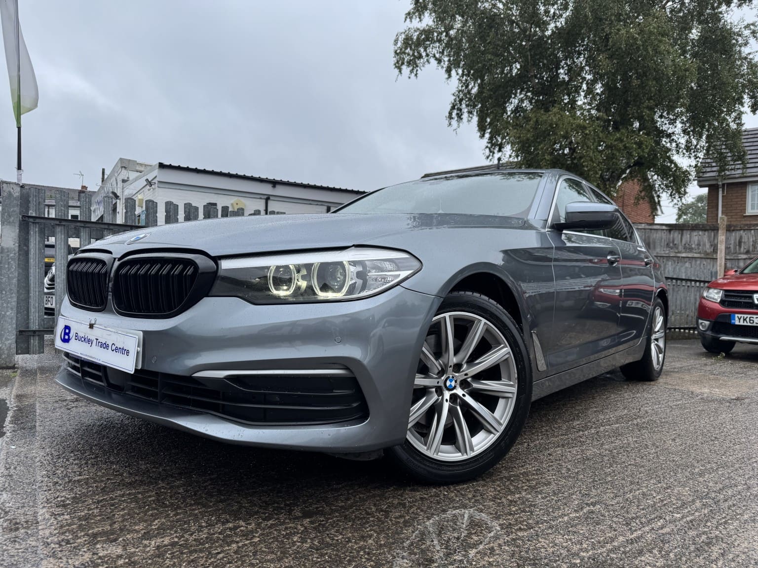 BMW 5 Series - image 1 of 48