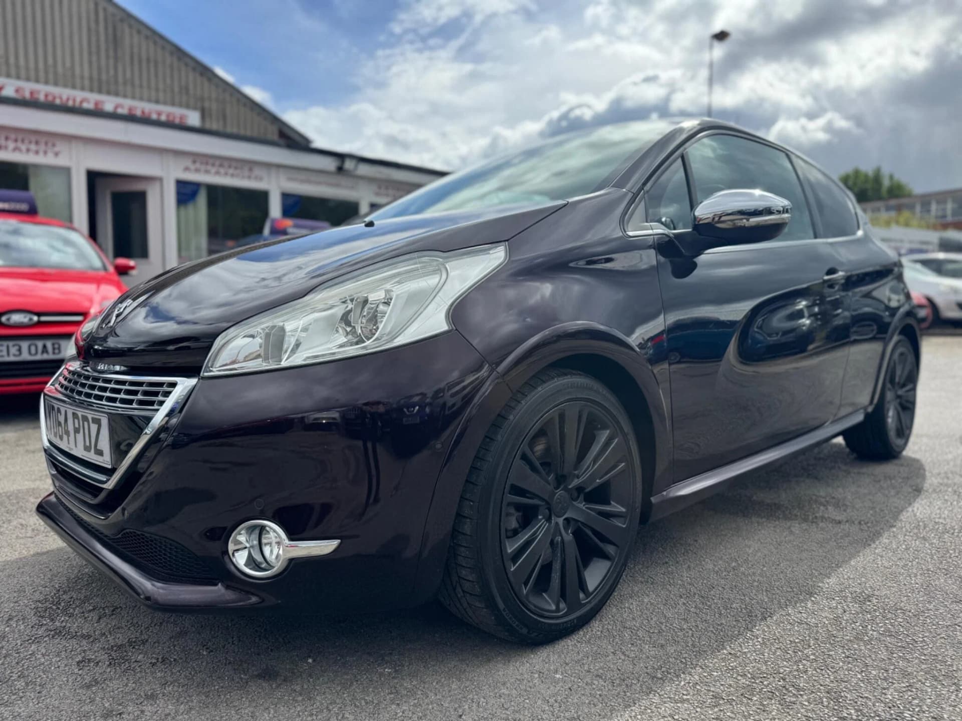 Peugeot 208 - image 1 of 84