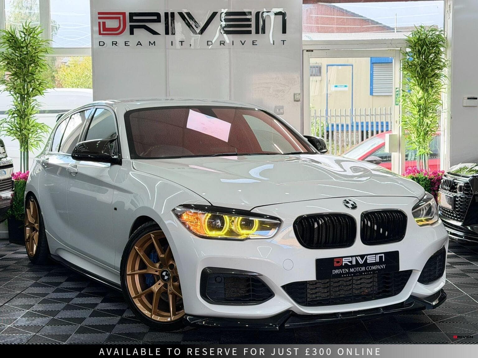 BMW 1 Series - image 1 of 6