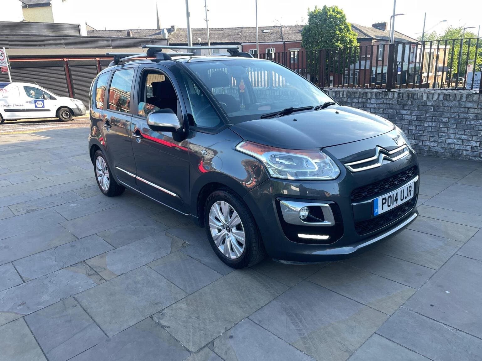 Citroen C3 Picasso - image 1 of 1