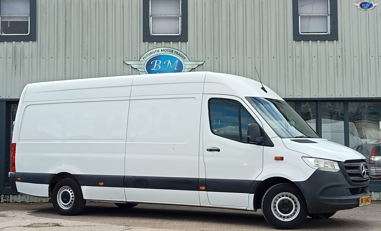 Mercedes-Benz Sprinter - image 1 of 6