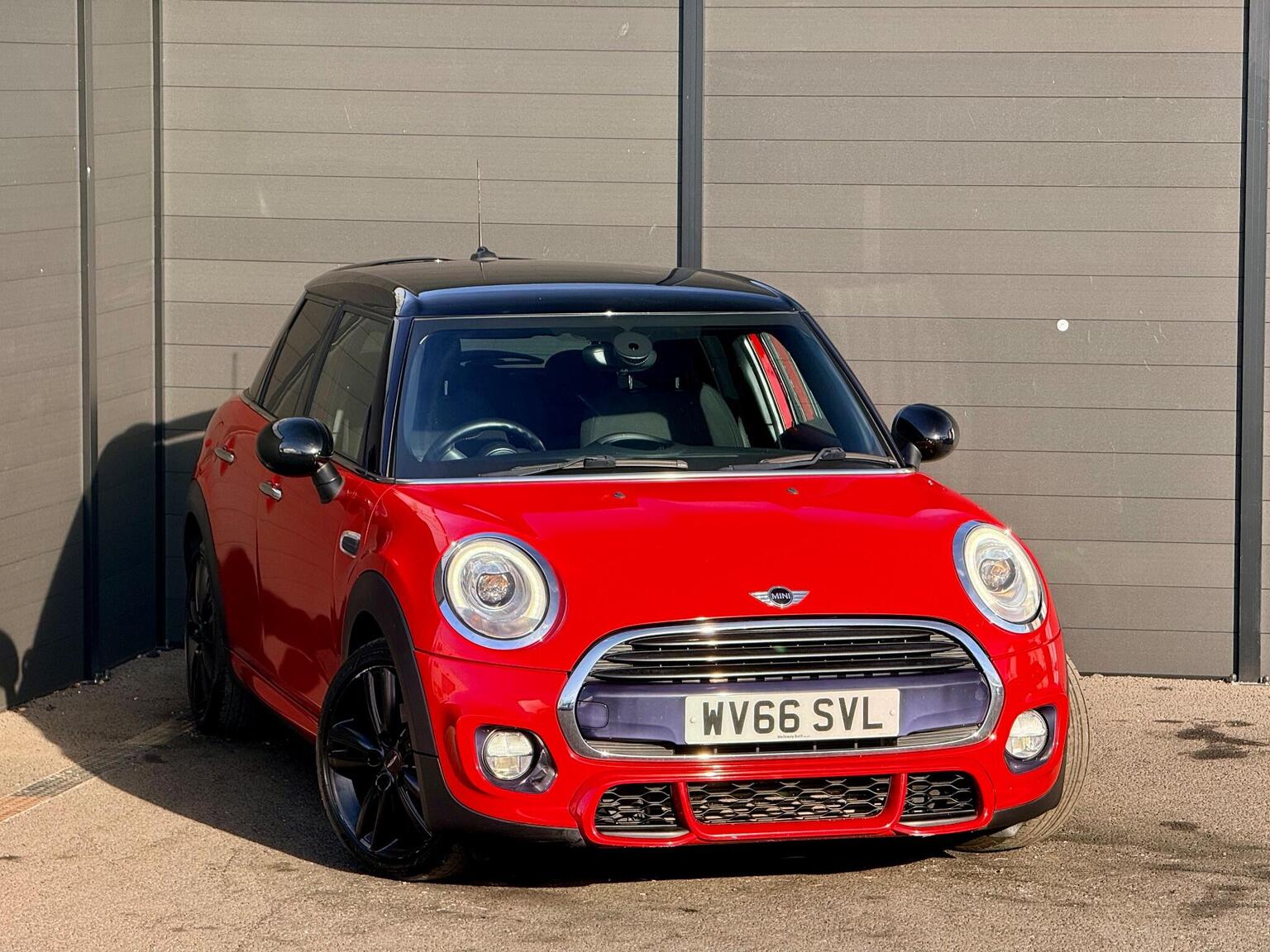 MINI Hatch - image 1 of 60