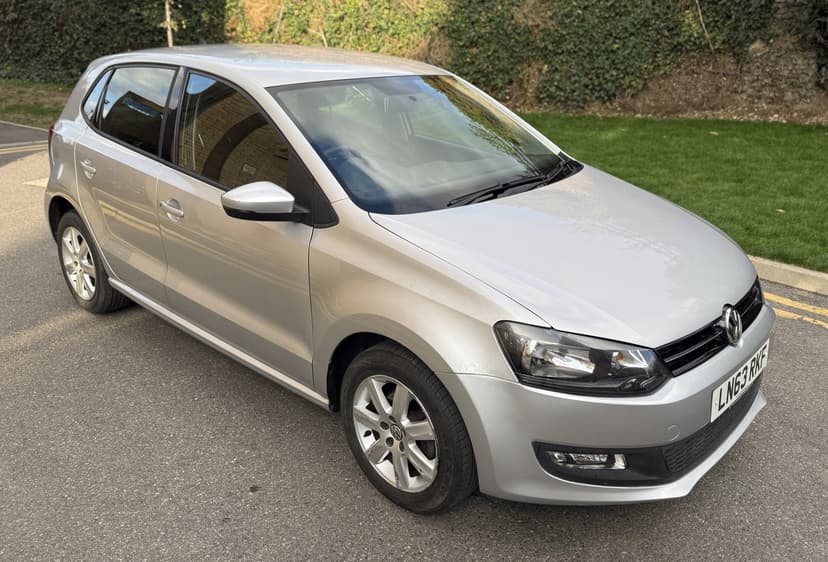 2013 VOLKSWAGEN POLO