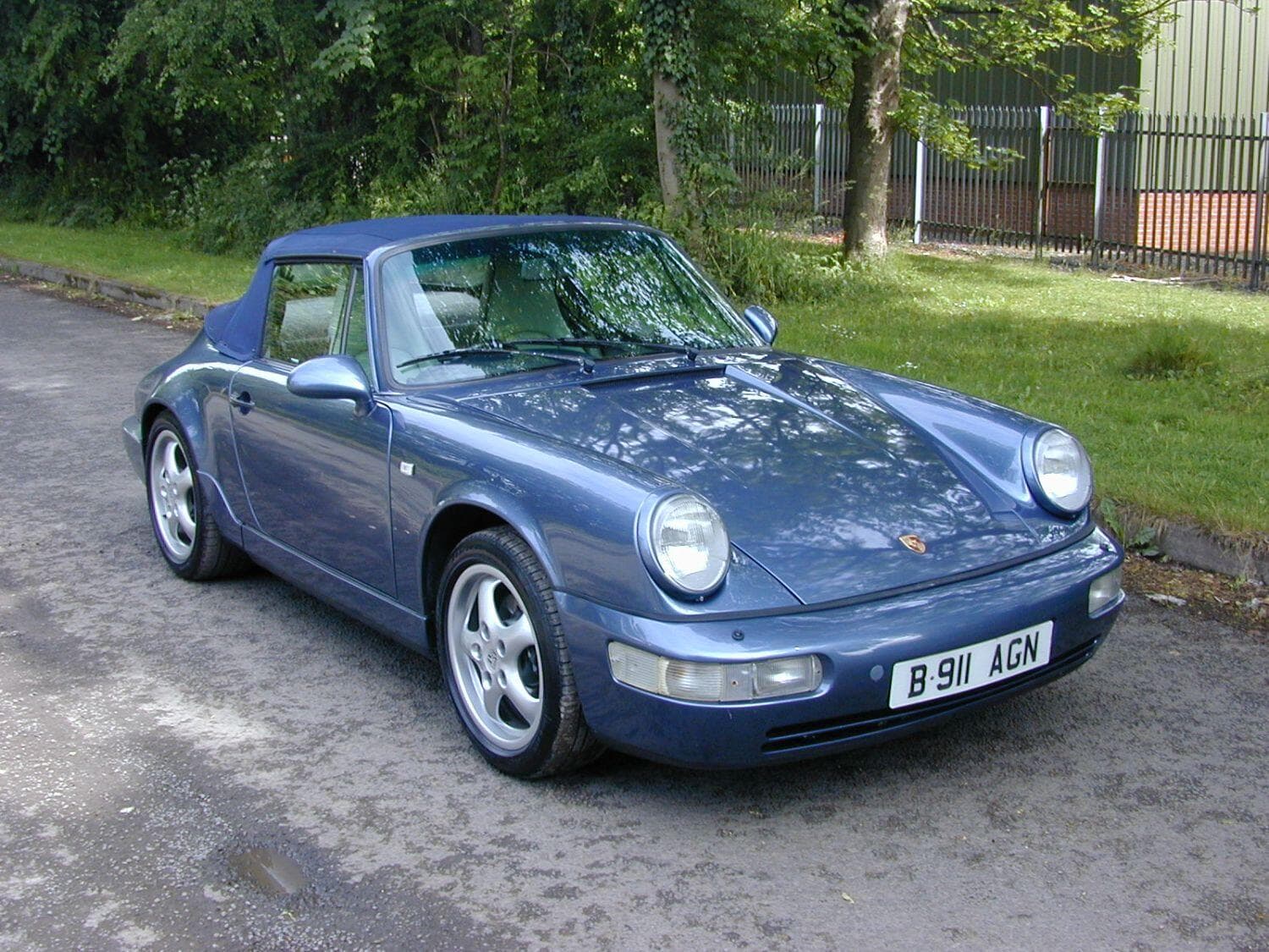 Porsche 911 - image 1 of 69