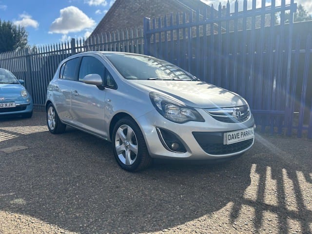 Vauxhall Corsa - image 1 of 12