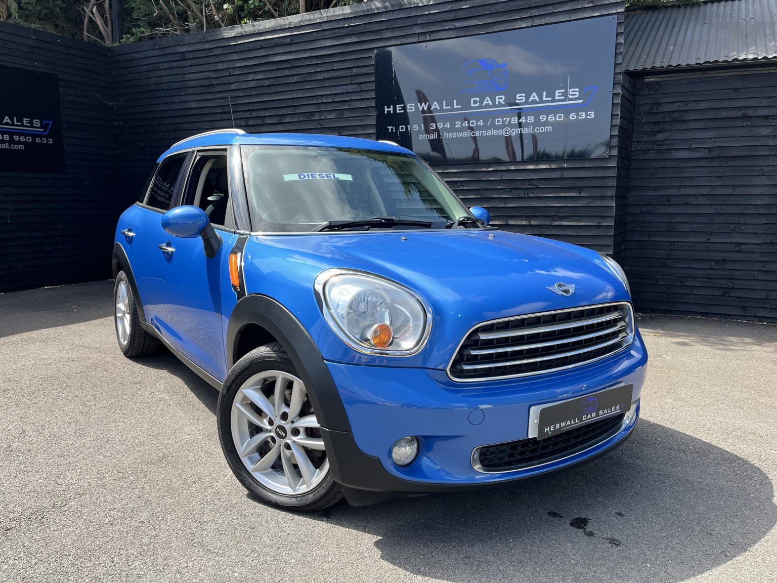 MINI Countryman - image 1 of 25