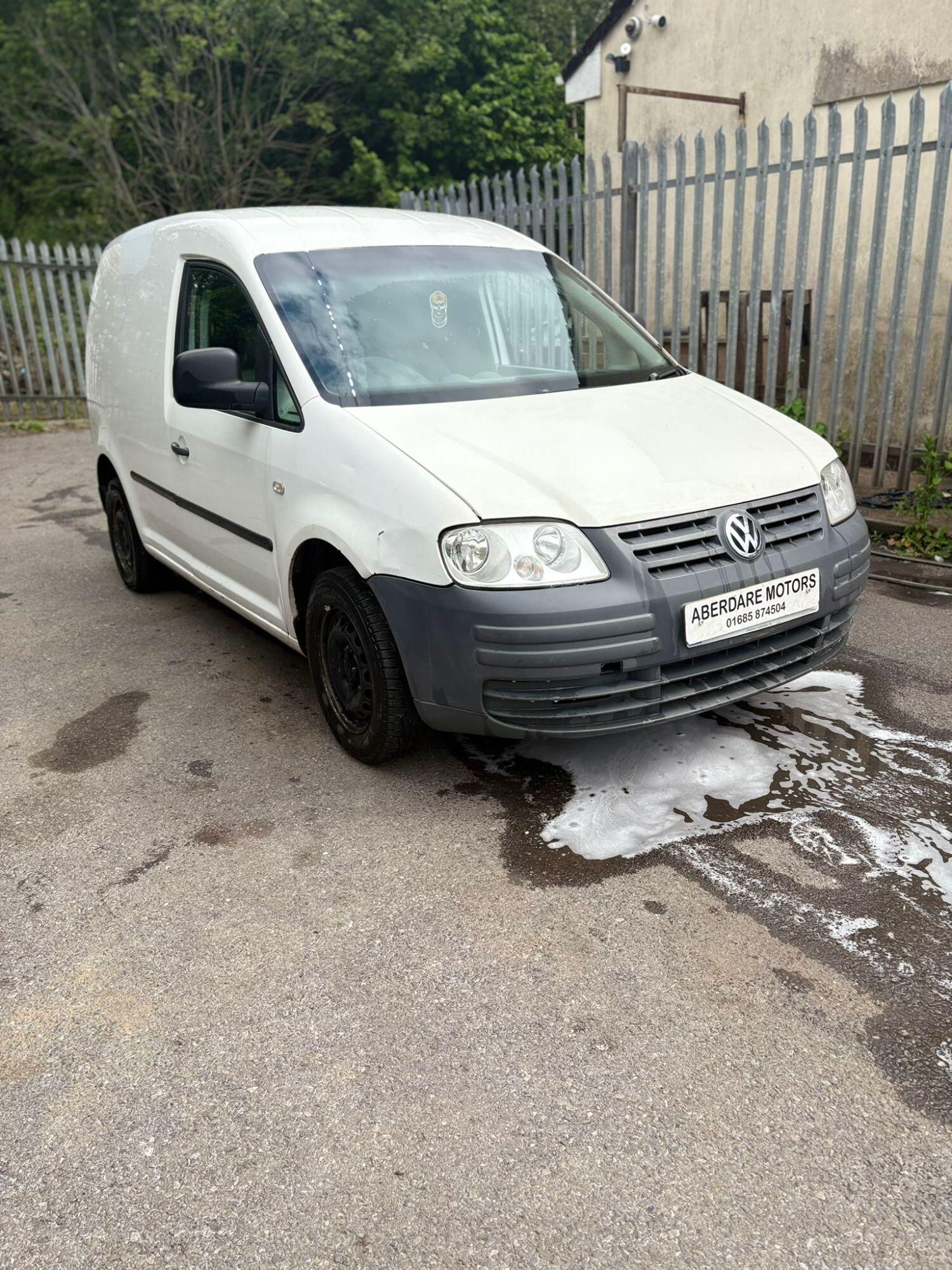 Volkswagen Caddy - image 1 of 11