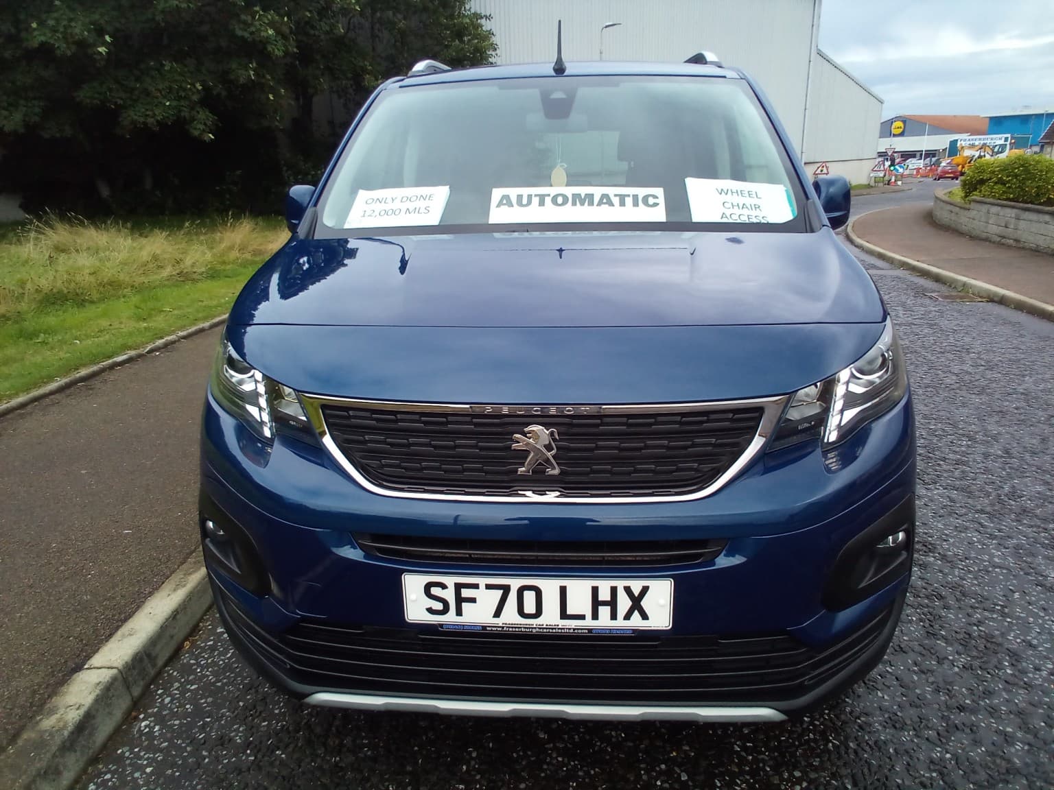 Peugeot Rifter - image 1 of 21