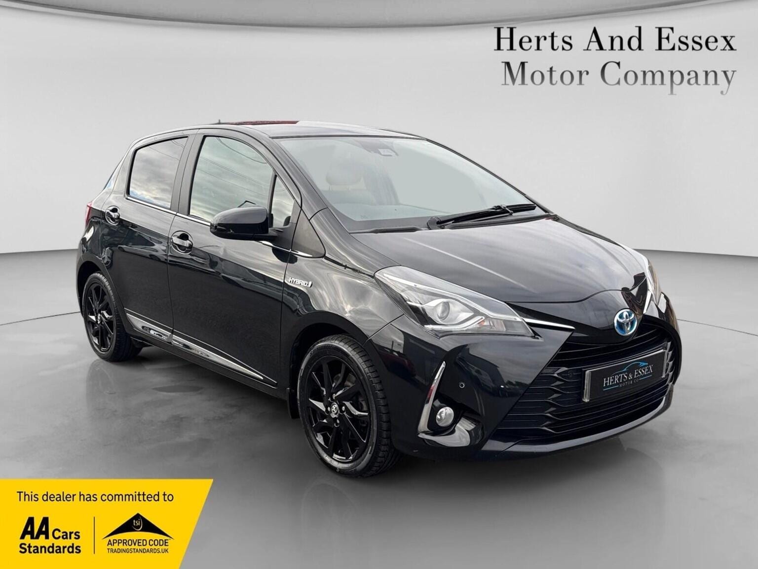 2018 Toyota Yaris 1.5 VVT-h Excel E-CVT Euro 6 (s/s) 5dr in black — photo 1 of 30