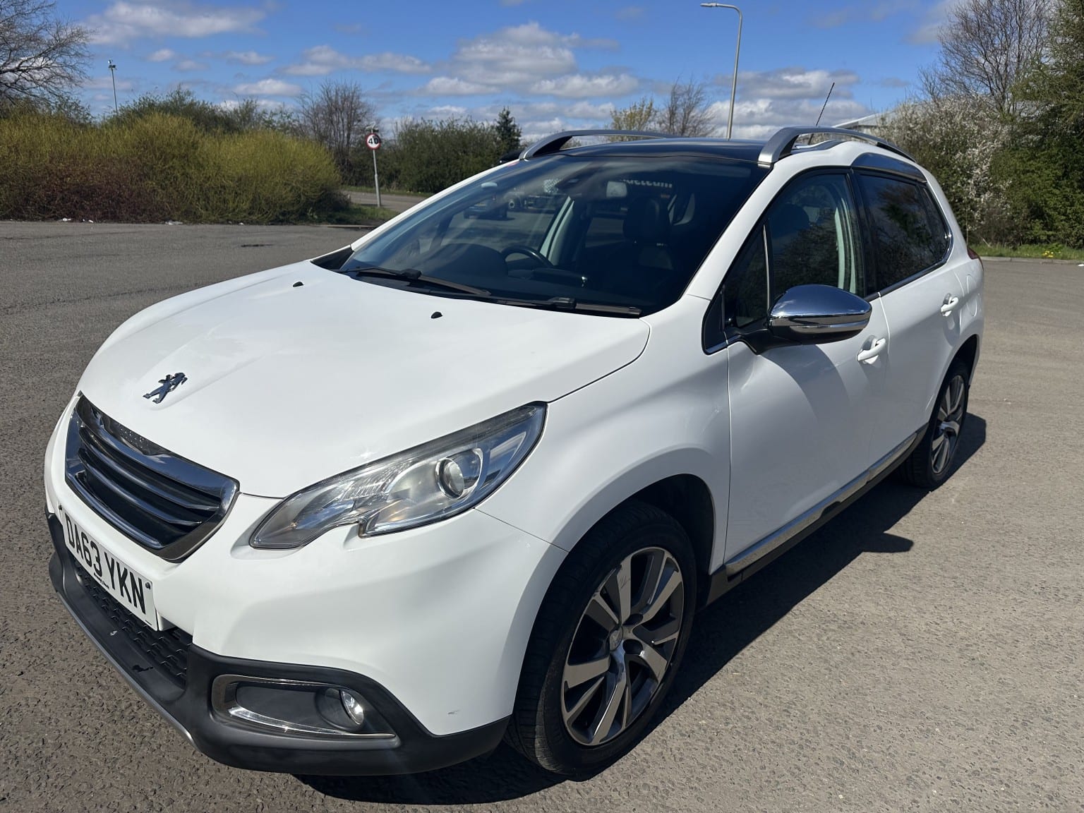 Peugeot 2008 - image 1 of 29