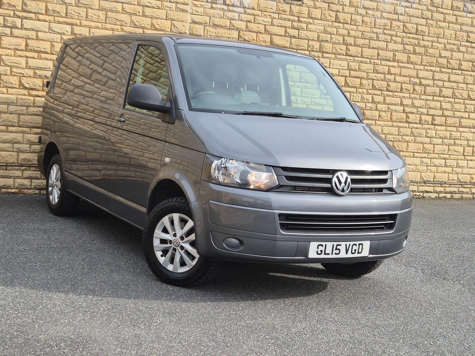 Volkswagen Transporter - image 1 of 33