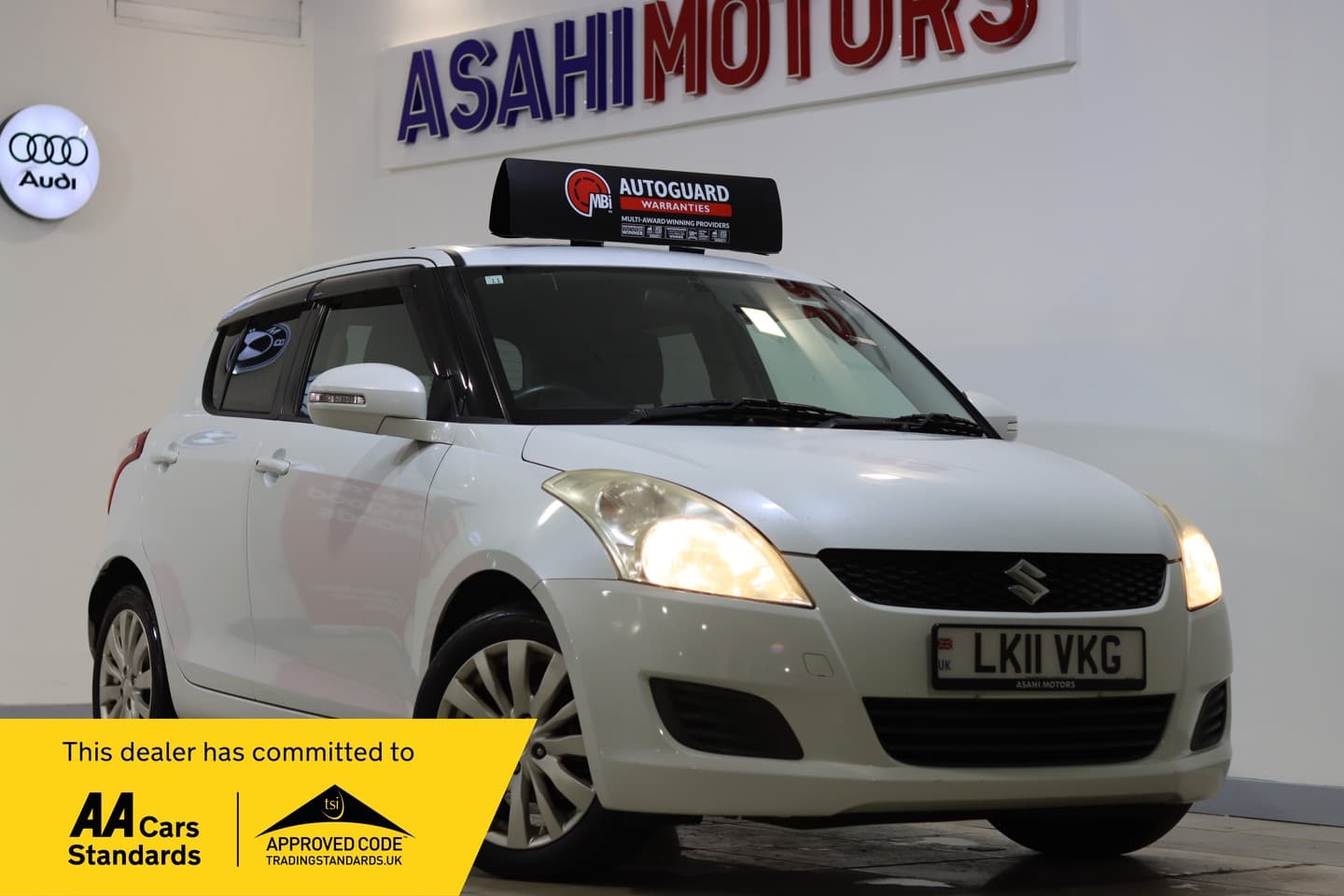 Suzuki Swift - image 1 of 87