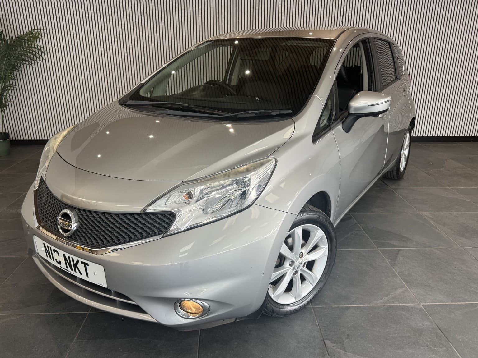 Nissan Note - image 1 of 31