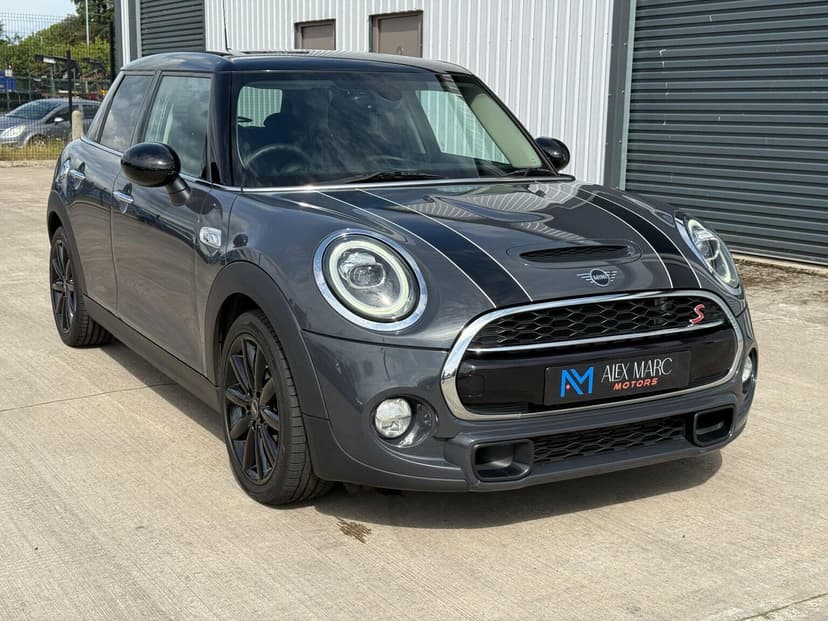 2018 MINI HATCH