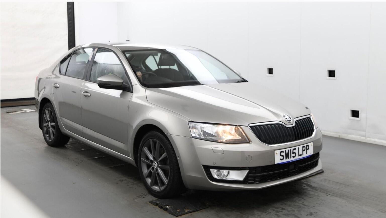 Skoda Octavia - image 1 of 7