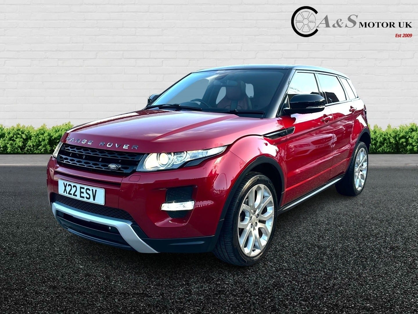 Land Rover Range Rover Evoque - image 1 of 25