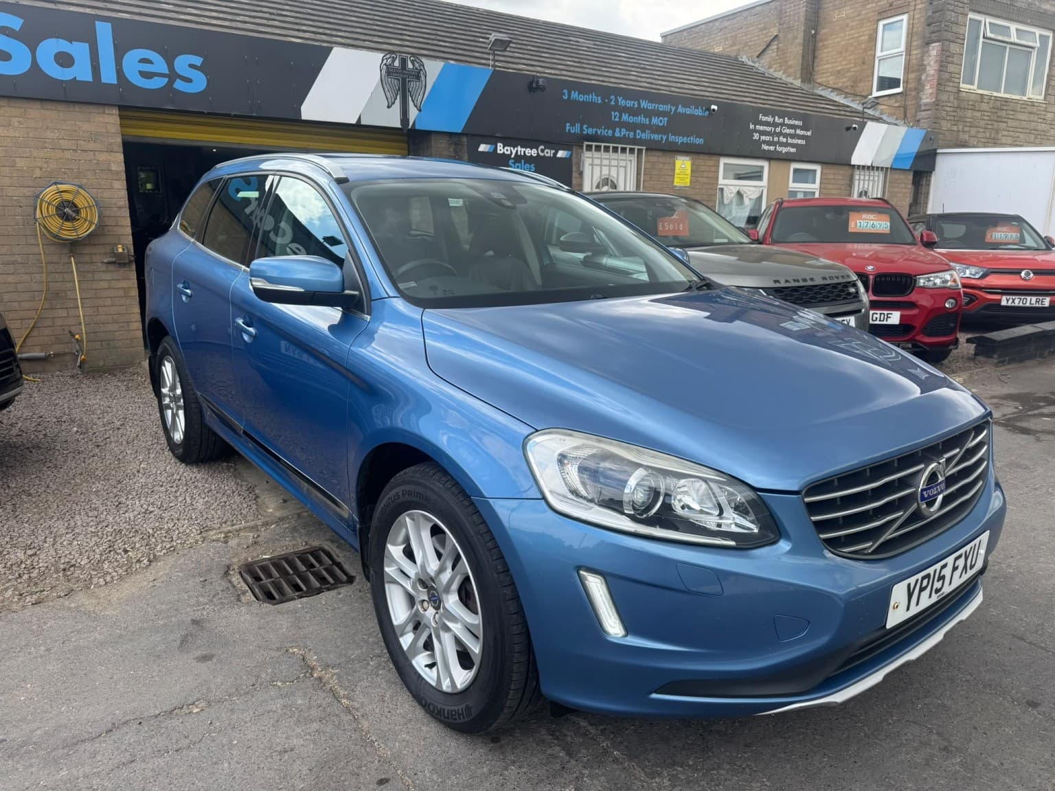 Volvo XC60 - image 1 of 16