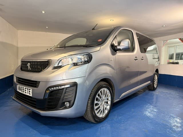 Peugeot Traveller - image 1 of 20