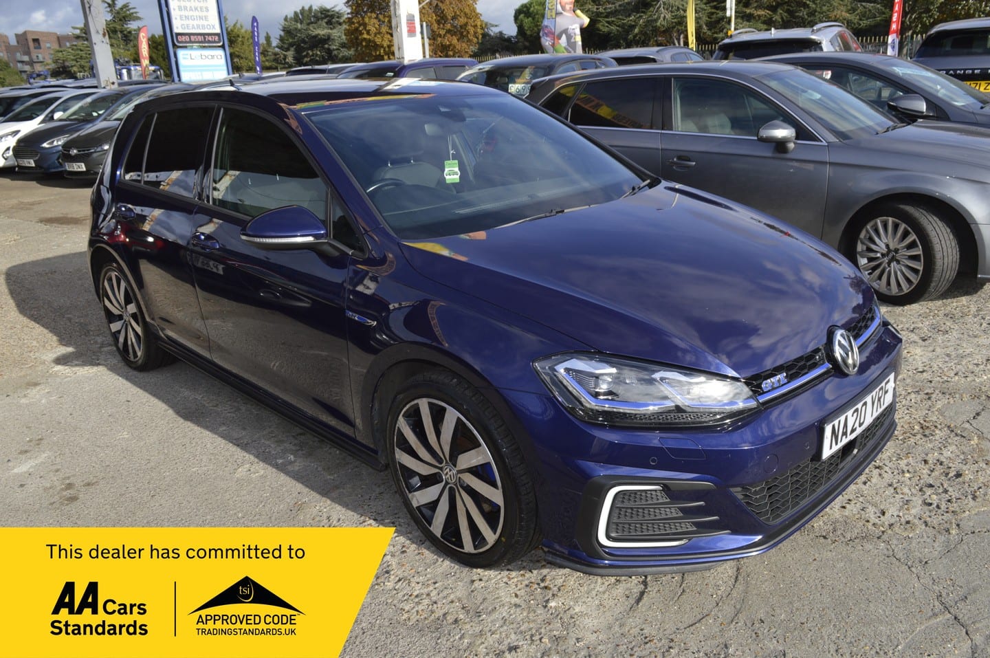 Volkswagen Golf - image 1 of 26