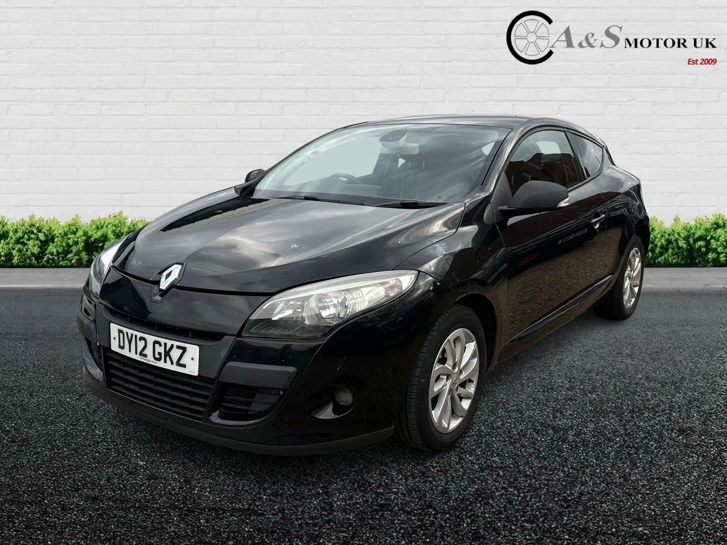 Renault Megane - image 1 of 11