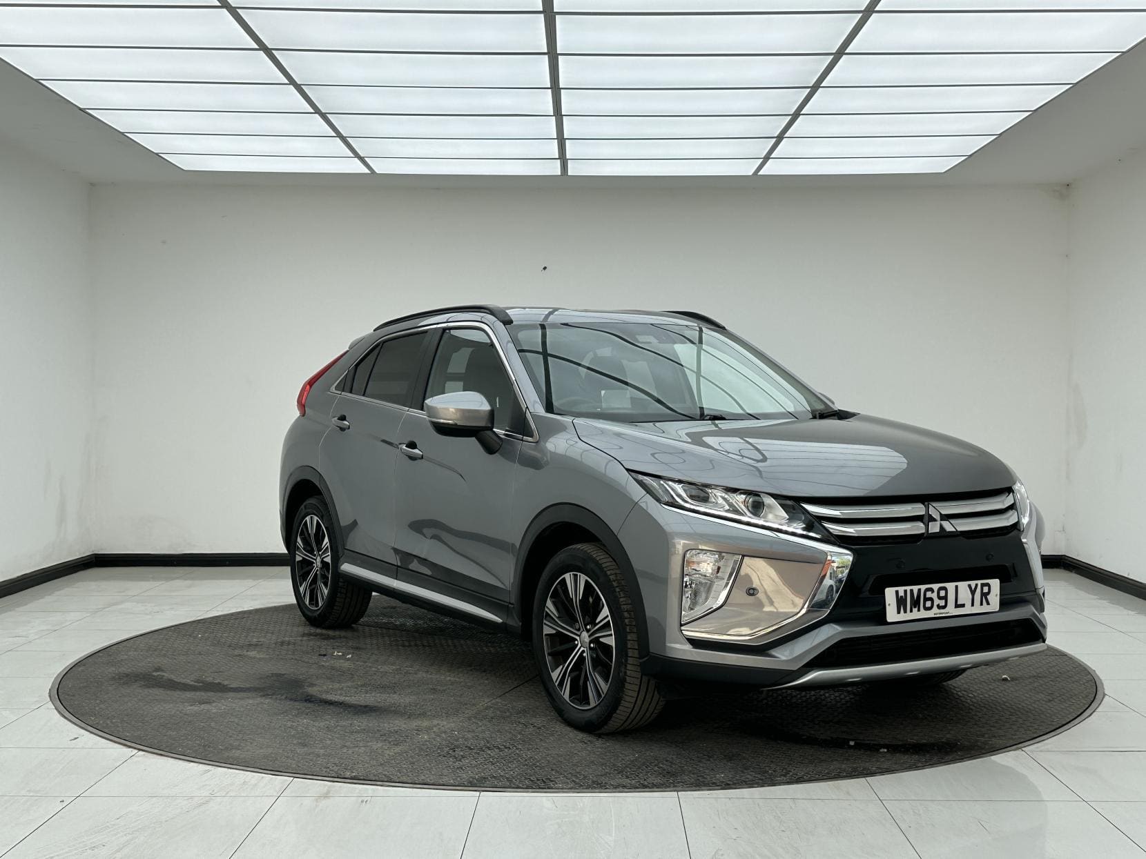 Mitsubishi Eclipse Cross - image 1 of 48