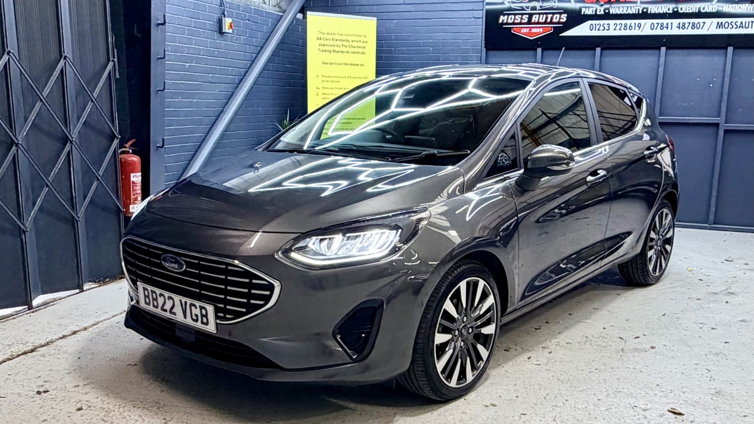 2022 Ford Fiesta 1.0 Fiesta Titanium Vignale 5 door 1.0L in grey — photo 1 of 35
